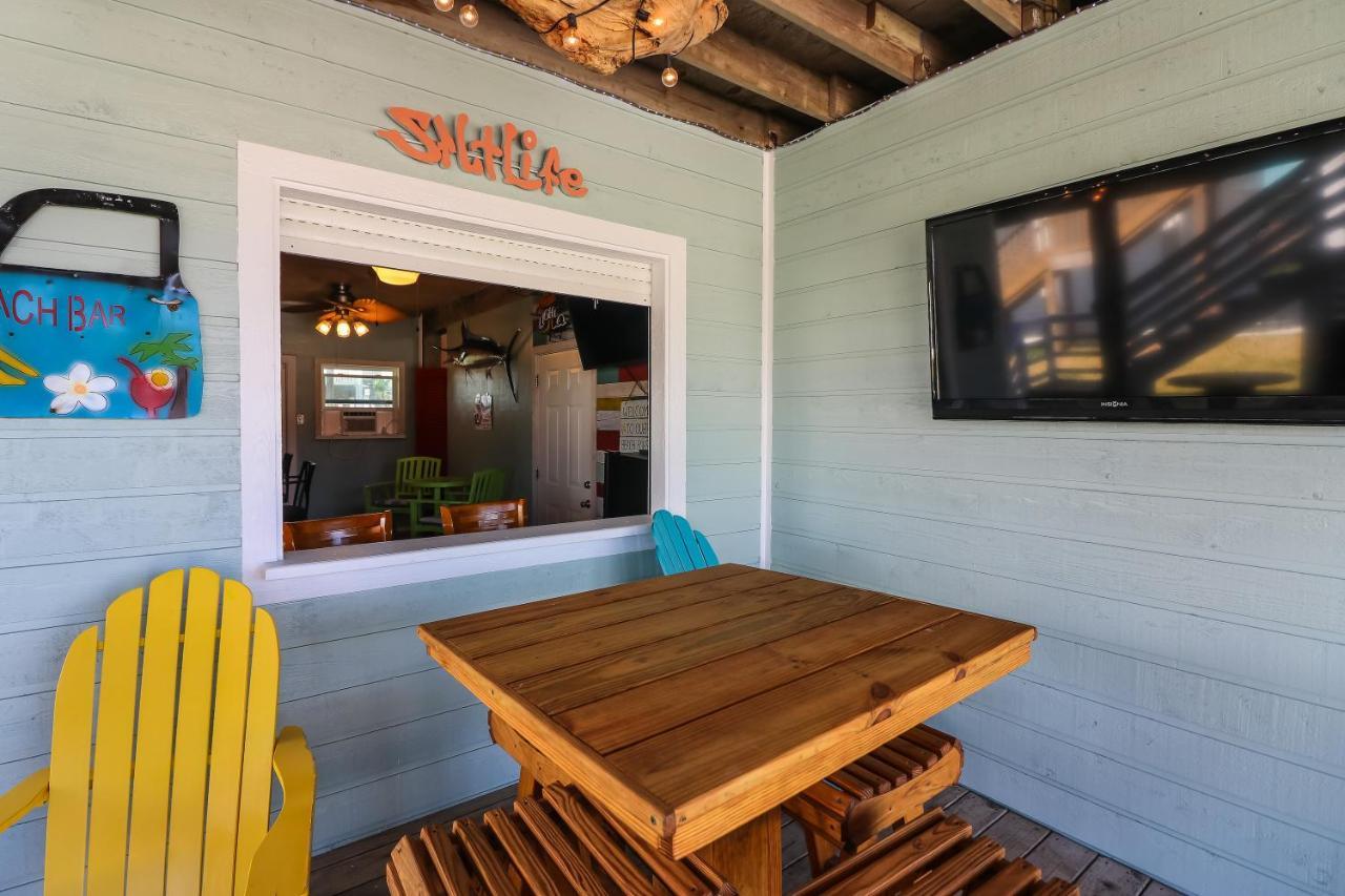 One-Of-A-Kind Beach Home With Lounge Bar Game Room Γκάλβεστον Εξωτερικό φωτογραφία