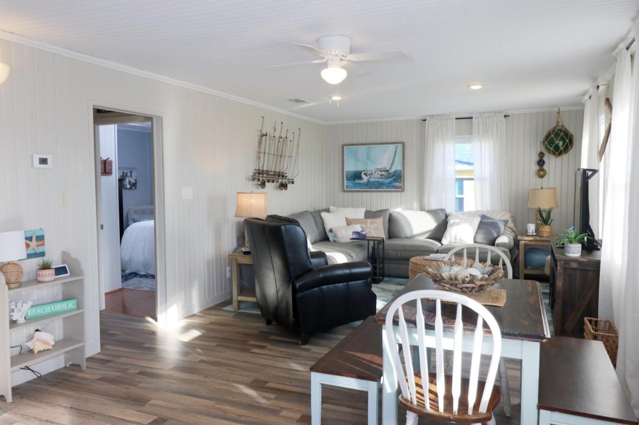 One-Of-A-Kind Beach Home With Lounge Bar Game Room Γκάλβεστον Εξωτερικό φωτογραφία