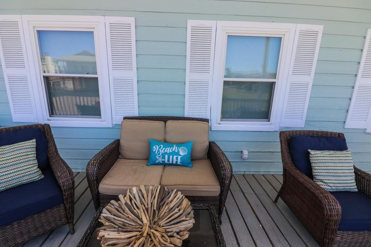 One-Of-A-Kind Beach Home With Lounge Bar Game Room Γκάλβεστον Εξωτερικό φωτογραφία