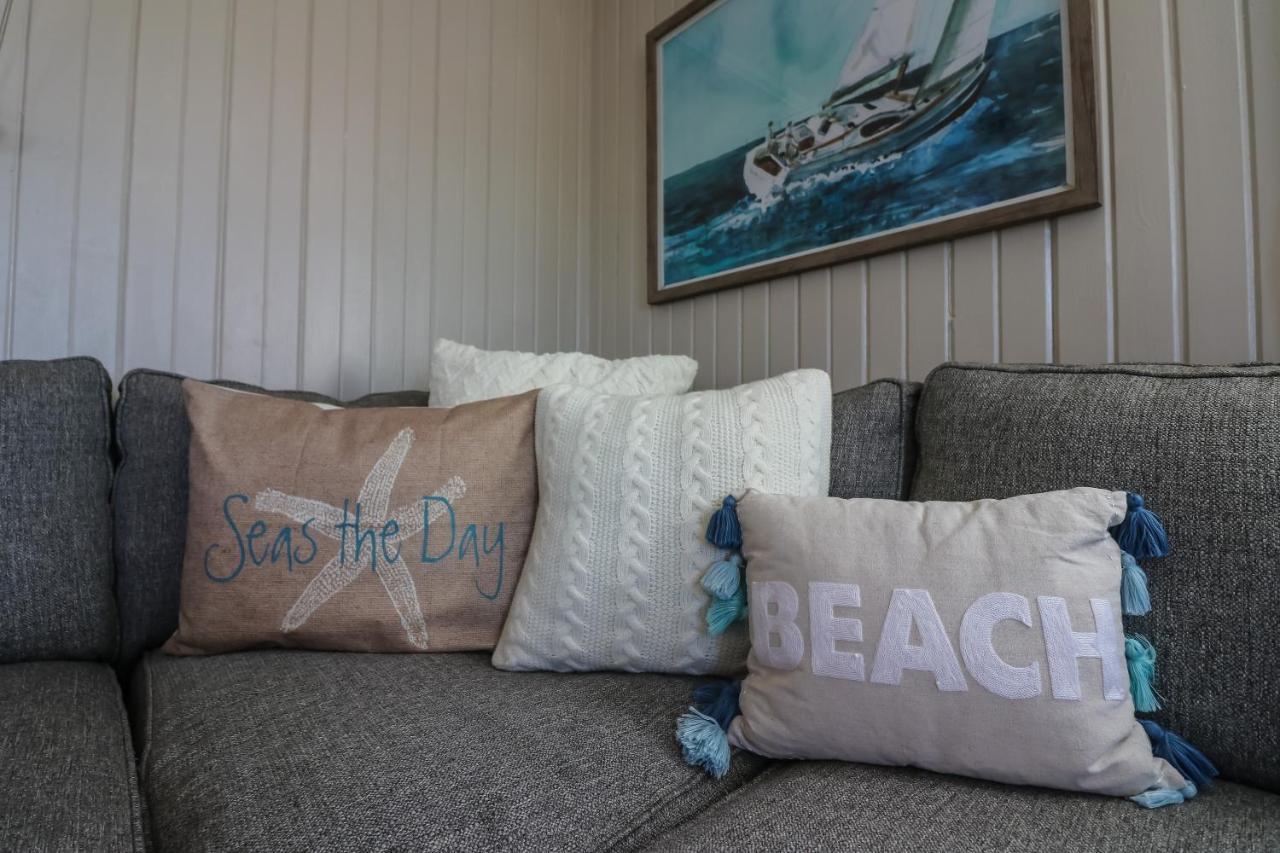 One-Of-A-Kind Beach Home With Lounge Bar Game Room Γκάλβεστον Εξωτερικό φωτογραφία