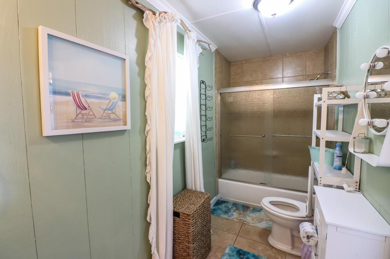 One-Of-A-Kind Beach Home With Lounge Bar Game Room Γκάλβεστον Εξωτερικό φωτογραφία